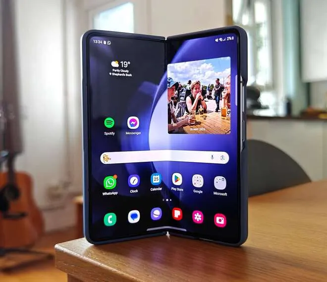 Чи справді якість збірки Galaxy Z Fold 5 така погана?